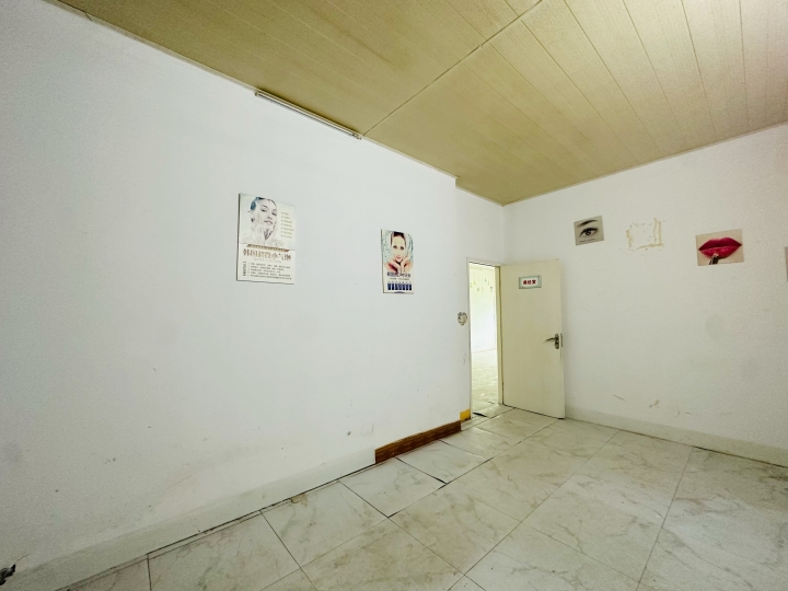 水东延伸街180号临街面二楼面积约110平